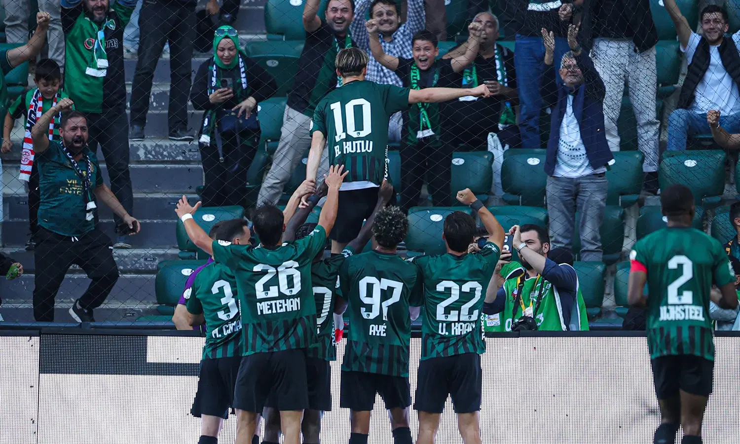 Kocaelispor, Göztepe'yi Ağırlıyor: Dikkat Çeken Seri