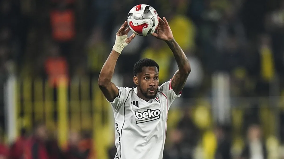 Beşiktaş'ta şok sakatlık! 2. yarıya başlayamadı