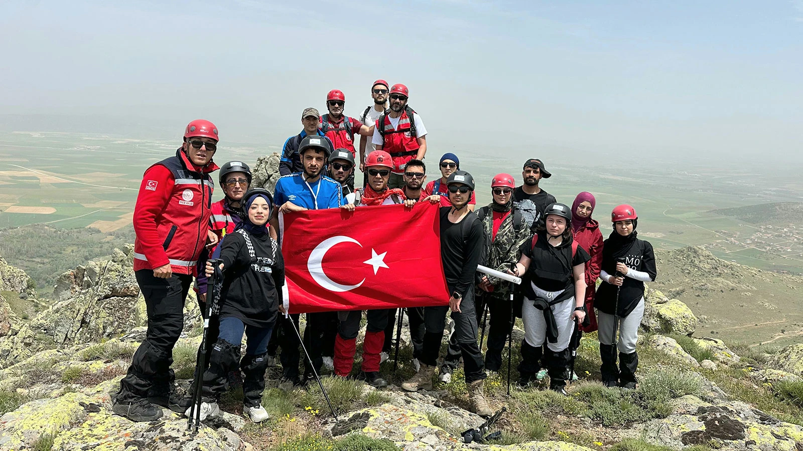 Kırşehir'de dağcılar 19 Mayıs'ı 1530 rakımlı zirvede kutladı