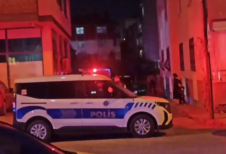 Çocukları görme bahanesiyle gittiği evde eşini öldürüp, intihar etti