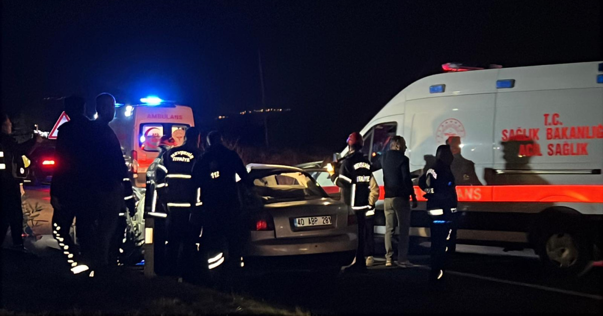Nevşehir'de Patates Yüklü Tır'a Arkadan Çarpan Otomobildeki 2 Kişi Hayatını Kaybetti - Son Dakika Haberleri Habertürk