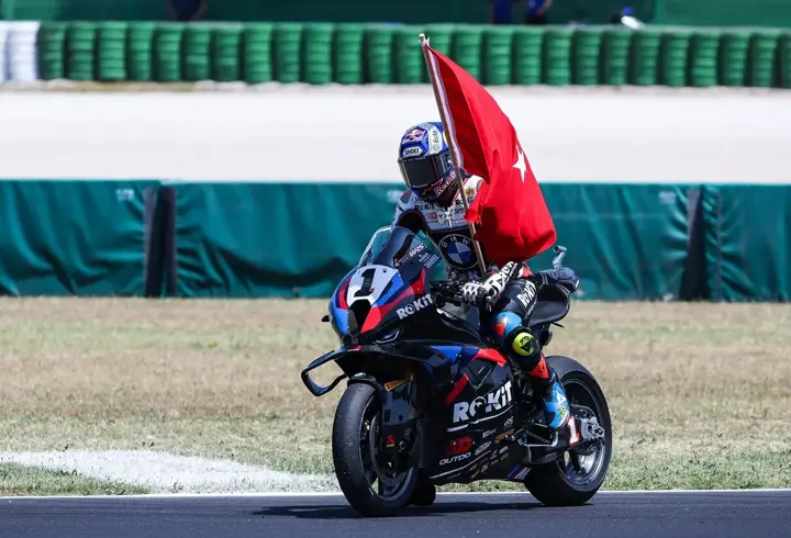 SON DAKİKA | Toprak Razgatlıoğlu, 2025 Dünya Superbike'ta şampiyonluğa ulaştı