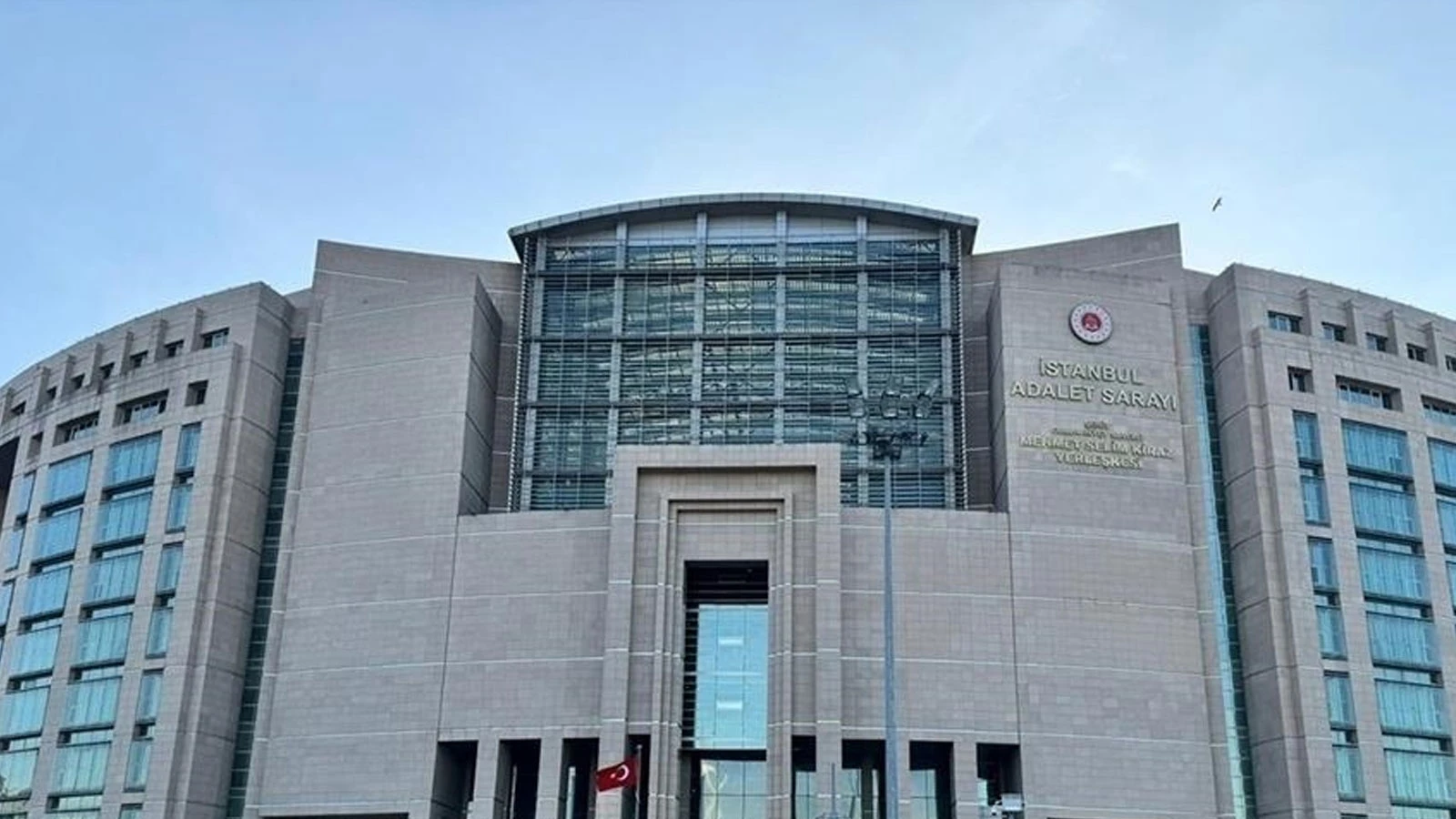 İBB'ye yönelik yolsuzluk soruşturması: 2 şüpheli tutuklandı