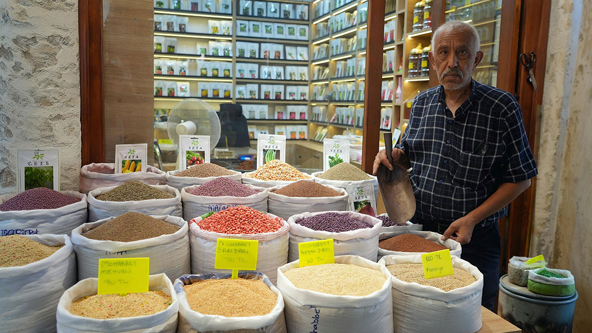 Dedesinden Kalan Mirası Sürdürüyor: Üç İlde Dev Üretim Alanı Kurdu