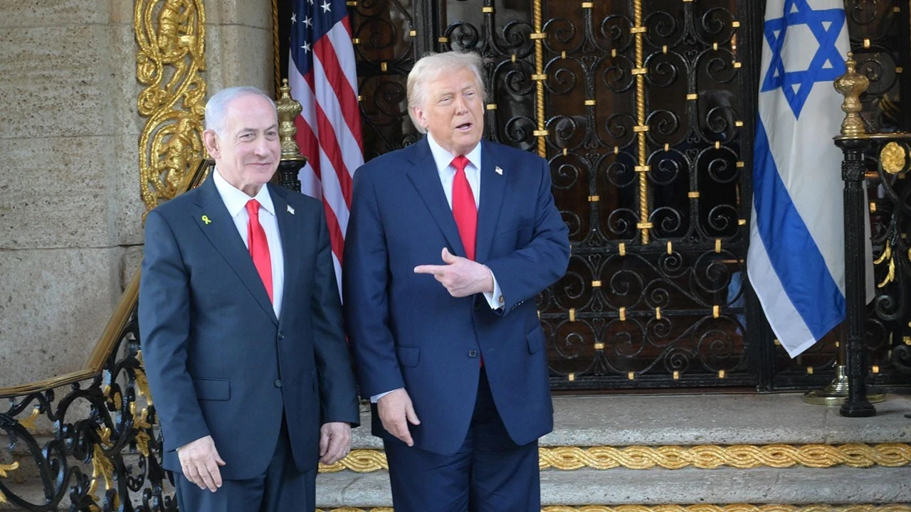 Trump ile Netanyahu’dan İran’a petrol baskısı iddiası
