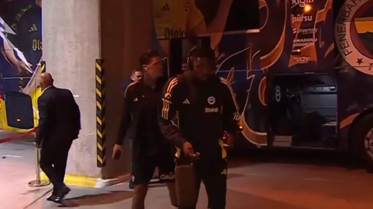 Fenerbahçe kafilesi Atatürk Olimpiyat Stadı'na geldi
