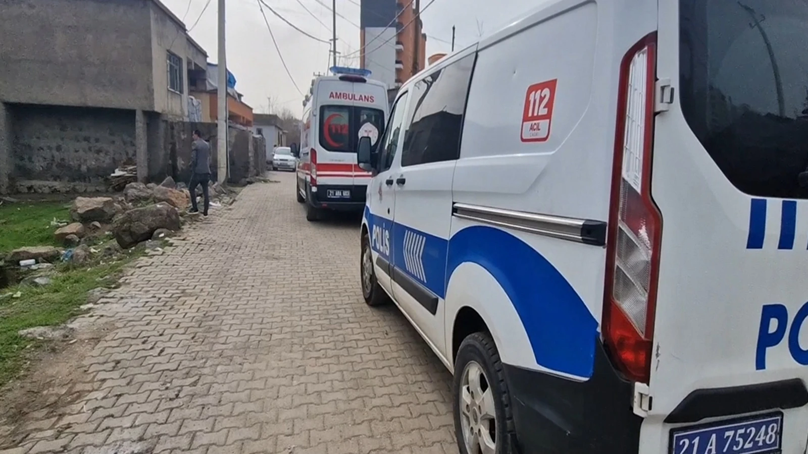 4 gün önce nişanlandı, bugün ölü bulundu: Başından tabancayla vurulmuş