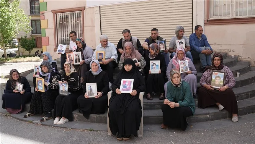 Diyarbakır anneleri "Terörsüz Türkiye" sürecinden memnun
