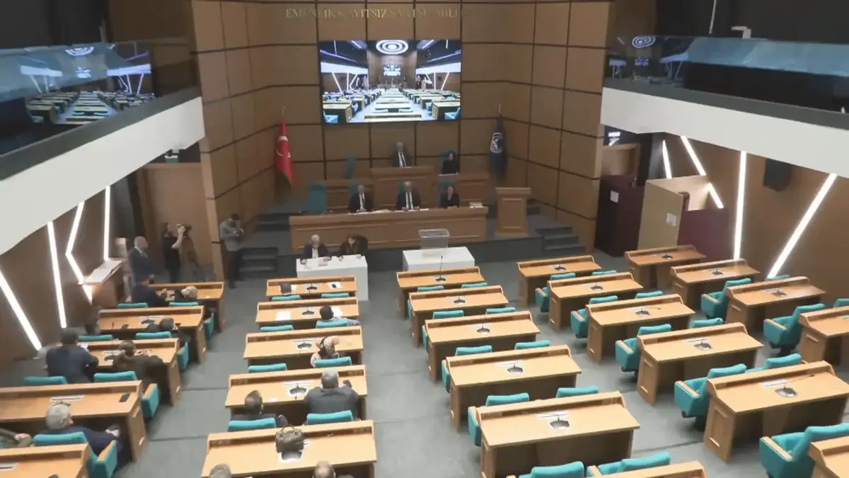 Son Dakika! Üsküdar Belediyesi'nde Başkanvekili Seçimine CHP Ve Yeni Parti Aday Çıkarmadı