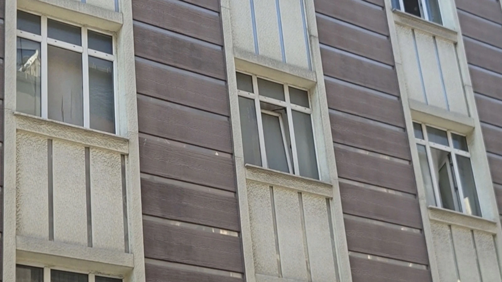 Gaziosmanpaşa’da kan donduran olay: Evinde boğazı kesilmiş halde ölü bulundu