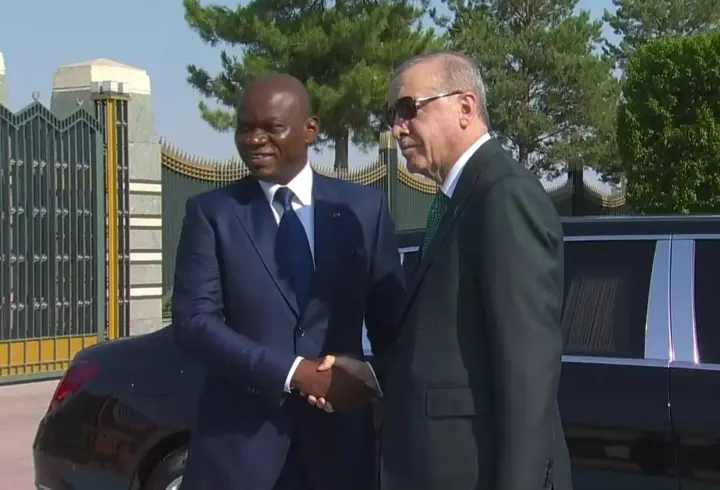 Gabon Cumhurbaşkanı Nguema Ankara'da: Yeni anlaşmalar için imzalar atılacak