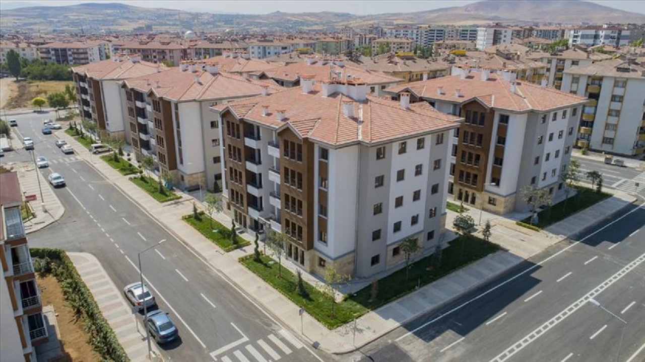 TOKİ, 36 ilde 245 taşınmazı açık artırmayla satışa çıkarıyor
