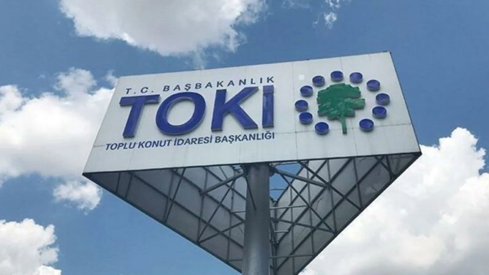 TOKİ'nin 36 ildeki 245 taşınmazı açık artırmayla satılacak