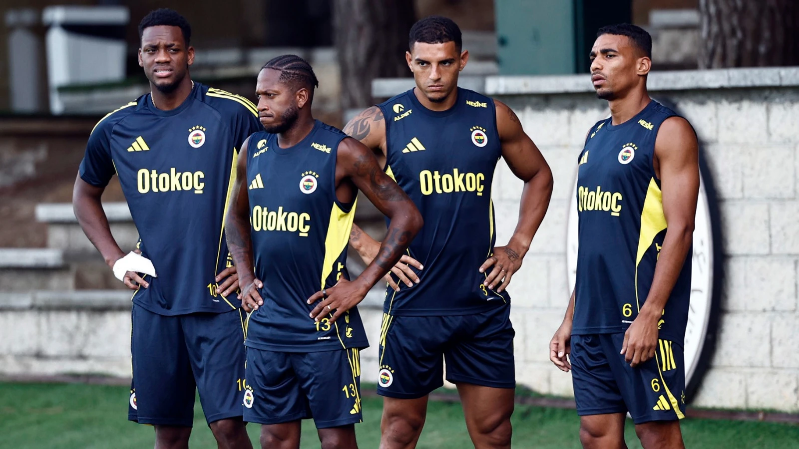 Fenerbahçe, yeni sezon hazırlıklarını Samandıra'da sürdürdü