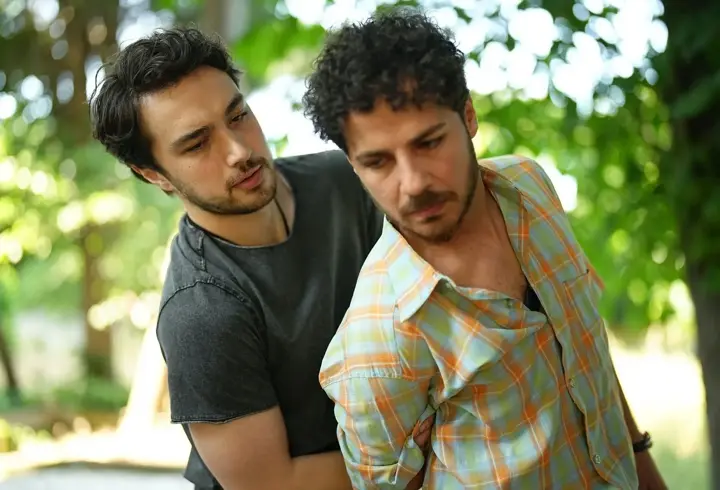 Aile Saadeti Murat kimdir? Burak Dakak kaç yaşında, hangi dizilerde oynadı?