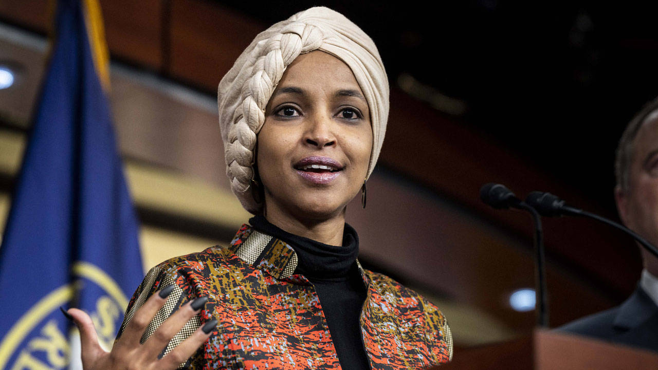 Trump Yönetiminin Hedefinde Kongre Üyesi Ilhan Omar Var: Vatandaşlığının İptali Amaçlanıyor