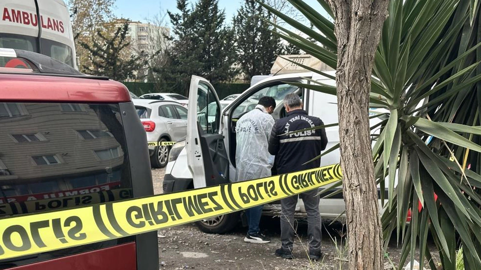 Yer: İstanbul Maltepe! Kargo çalışanı aracın içinde ölü bulundu