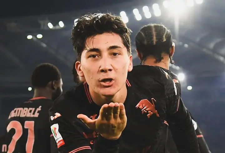 ÖZET | Emirhan İlkhan son dakikada sahneye çıktı, Roma'yı yaktı!