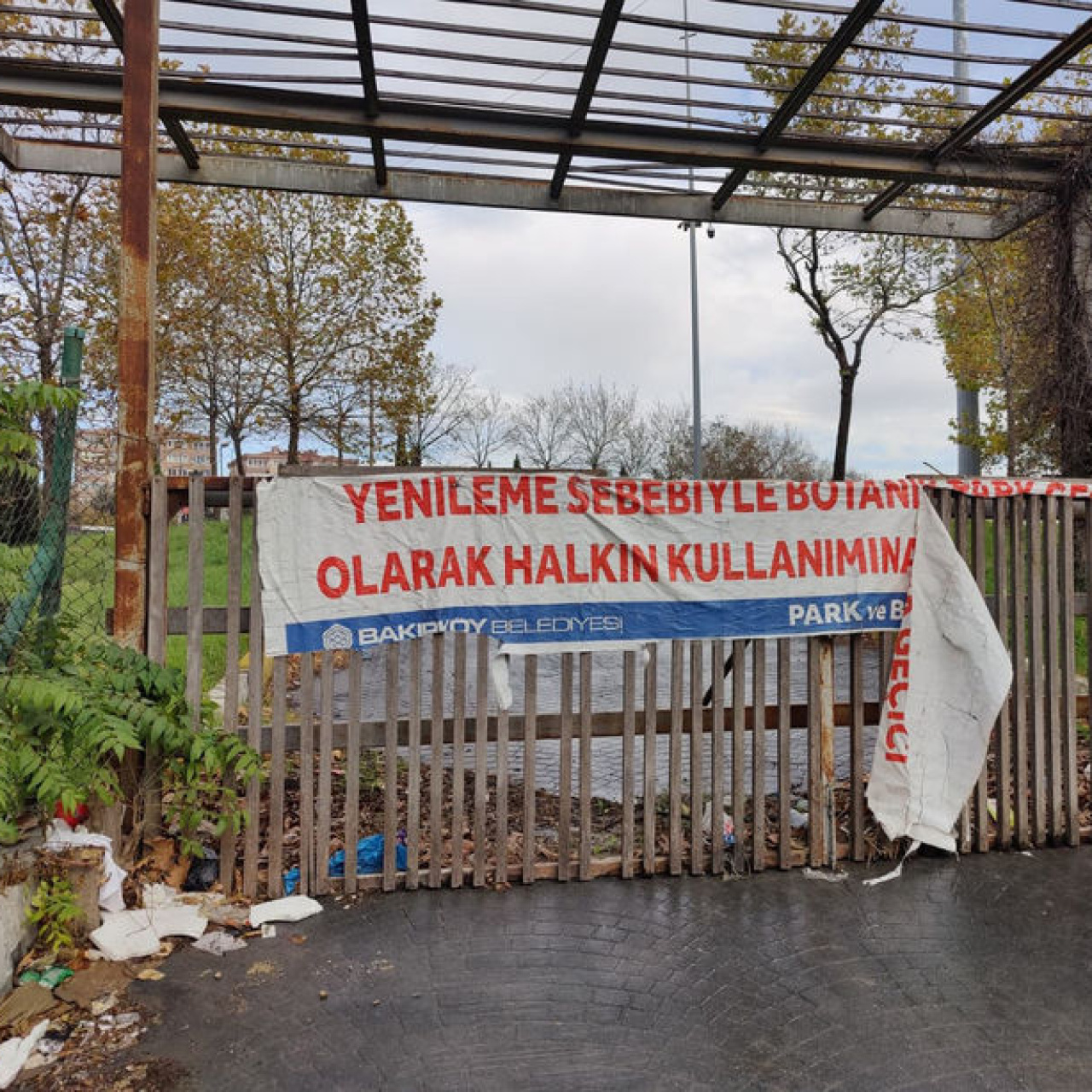 Yenileme için kapatılmıştı! Hayvan ölümleri iddiası
