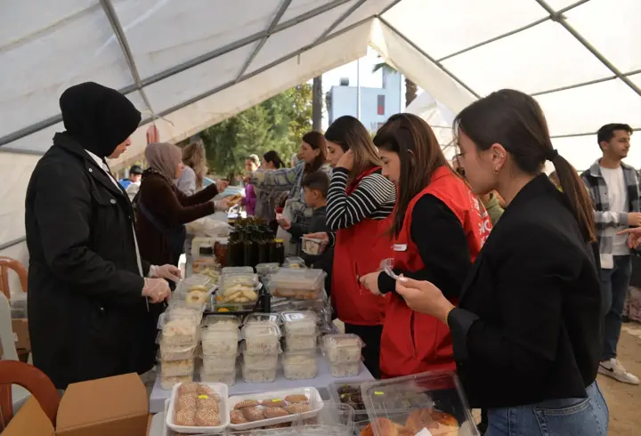 Yayladağı’nda SMA’lı Harun’a destek kermesi düzenlendi 