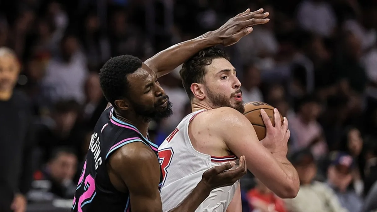 Alperen Şengün'lü Houston deplasmanda Miami Heat'e mağlup oldu!