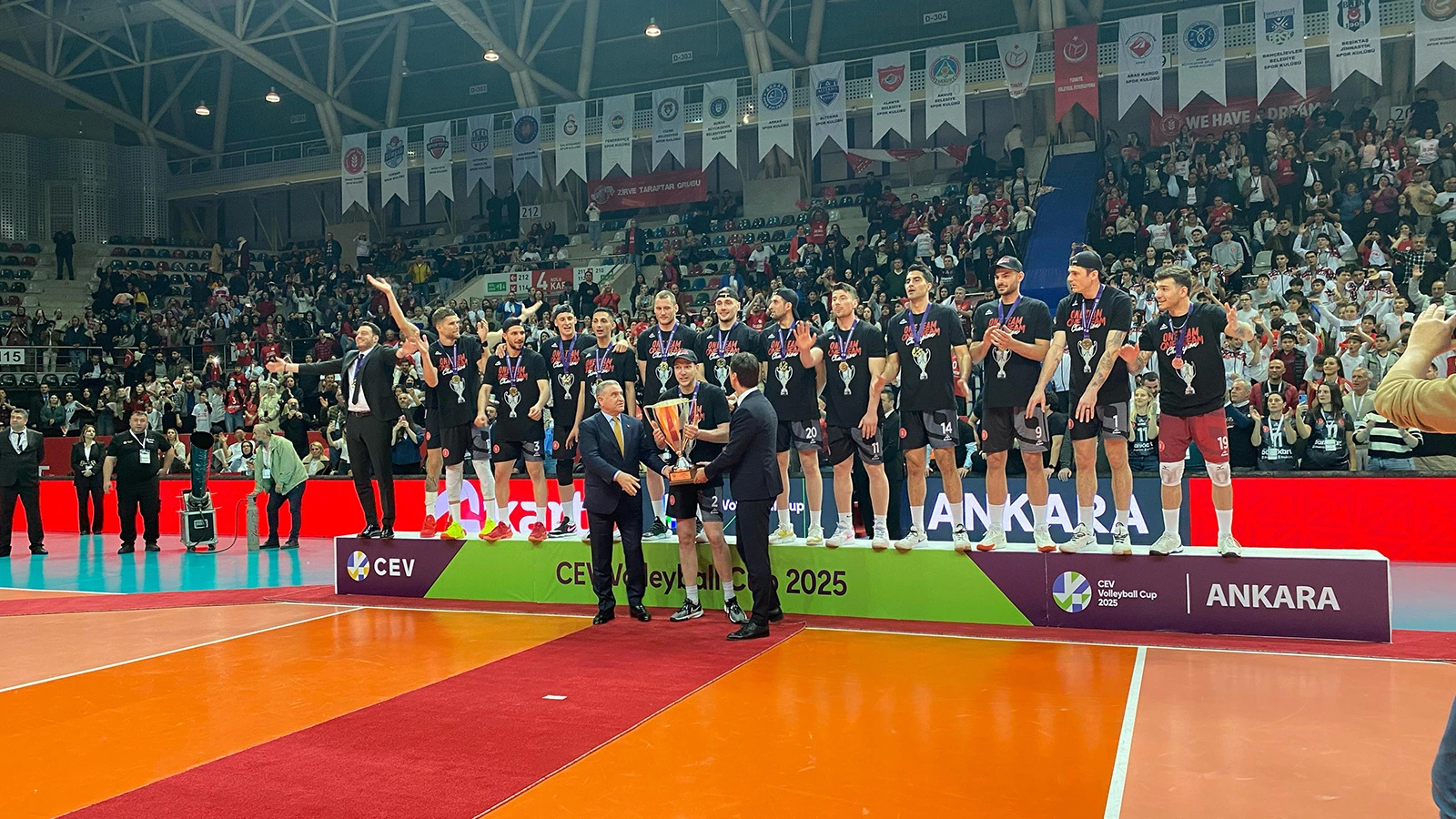 Erkek voleybolunda 11 yıl sonra ilk Avrupa kupası
