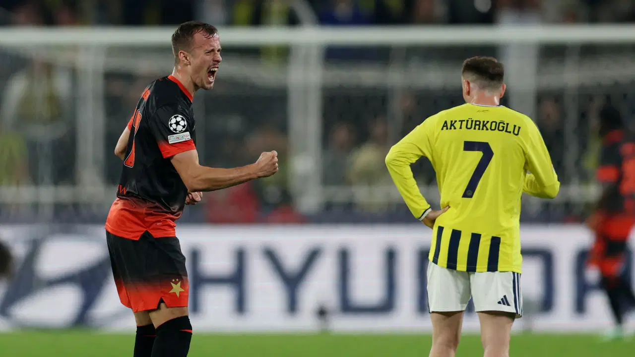 Fenerbahçe Kadıköy'de 90'da Yıkıldı: Fenerbahçe 2-2 Slavia Prag