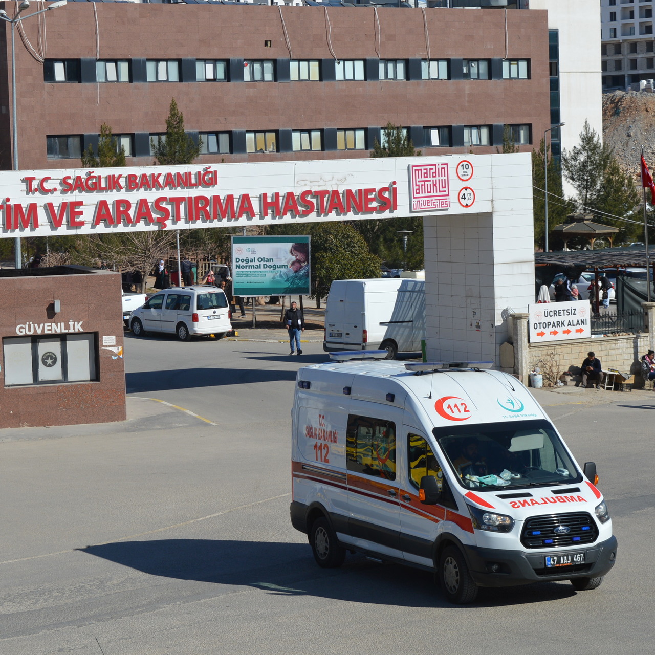 Akrabalar çatıştı! 1 ölü, 2'si ağır 10 yaralı var!