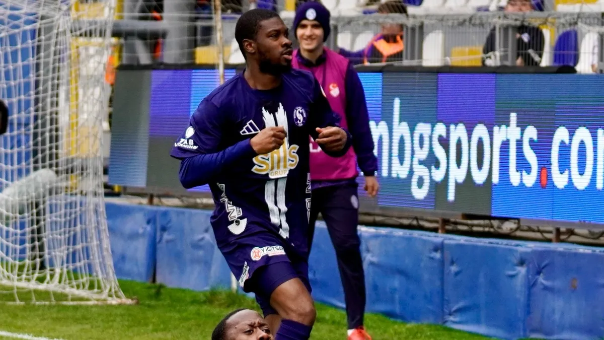 SMS Grup Sarıyerspor, evinde Serikspor'u rahat geçti!