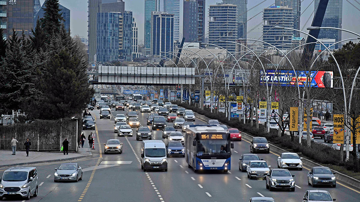 Otomobillerin yaşı korkutuyor: Çoğu hurdaya çıkmak üzere