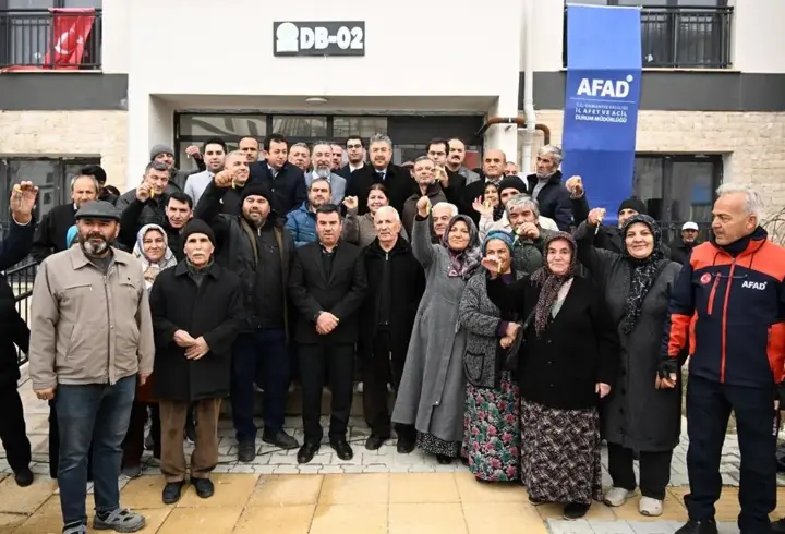 Osmaniye’de 221 depremzede daha yeni konutlarına kavuştu