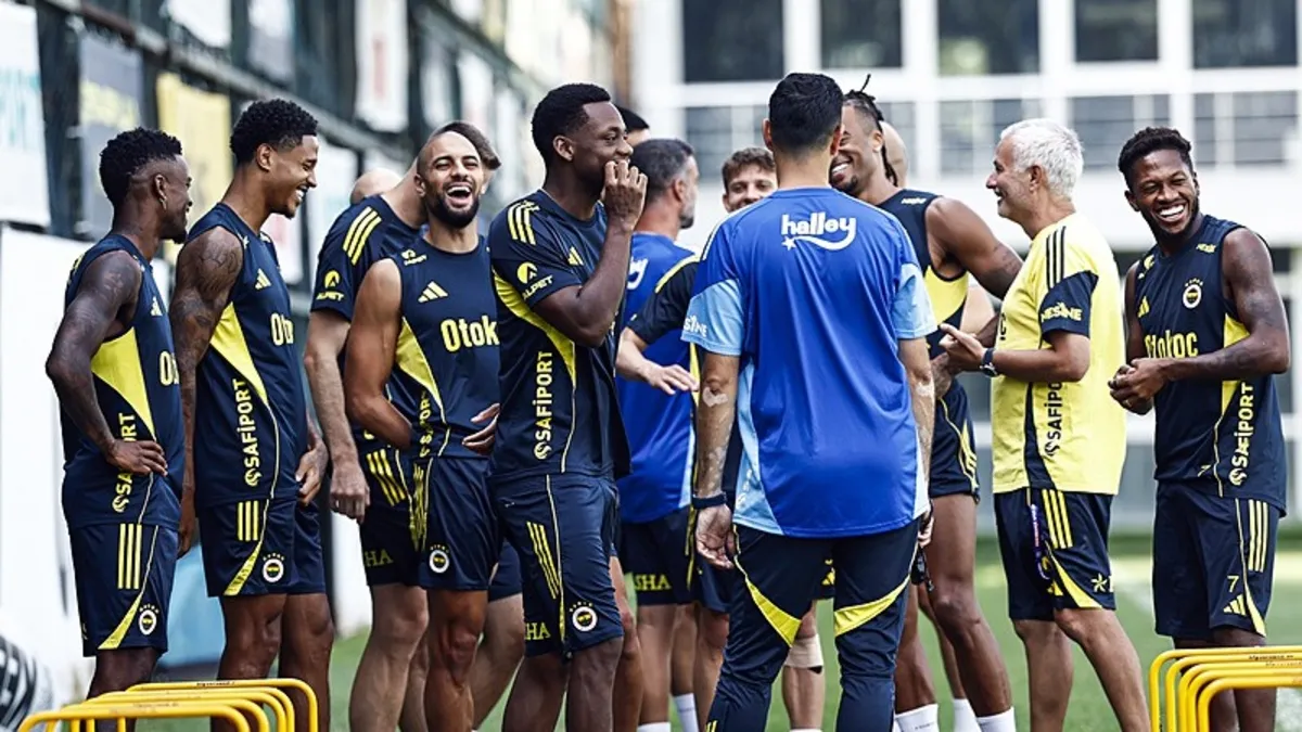 Fenerbahçe'nin Göztepe maçı kamp kadrosu açıklandı! 7 isim kafilede yok