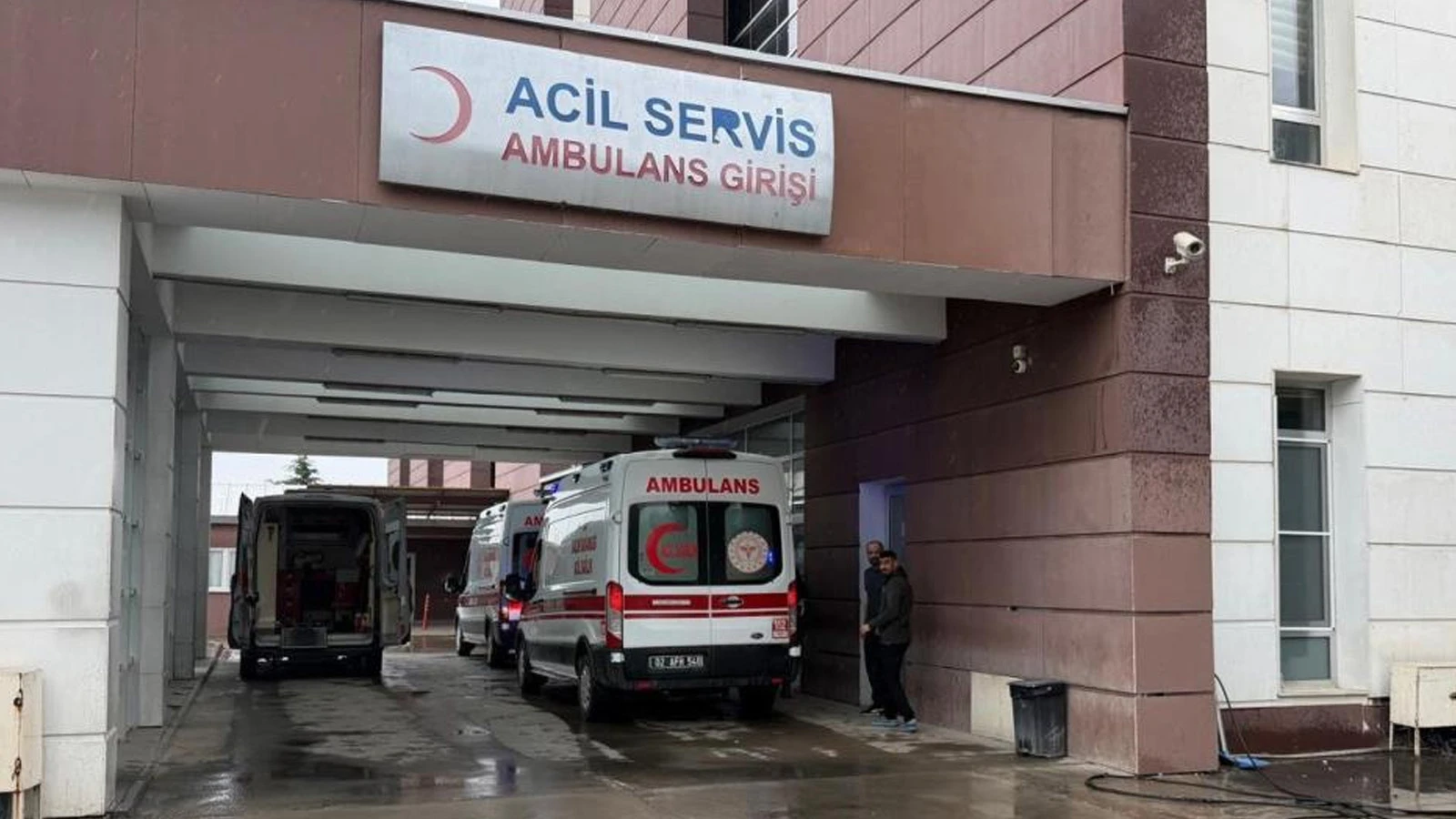 Adıyaman'da mucize gibi kurtuluş: Çamaşır iplerine takılıp hayatta kaldı
