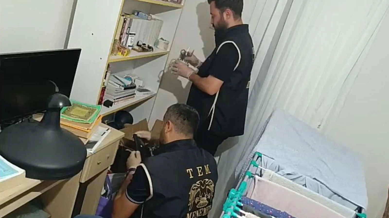 FETÖ'ye hücre evleri operasyonu: 40 gözaltı