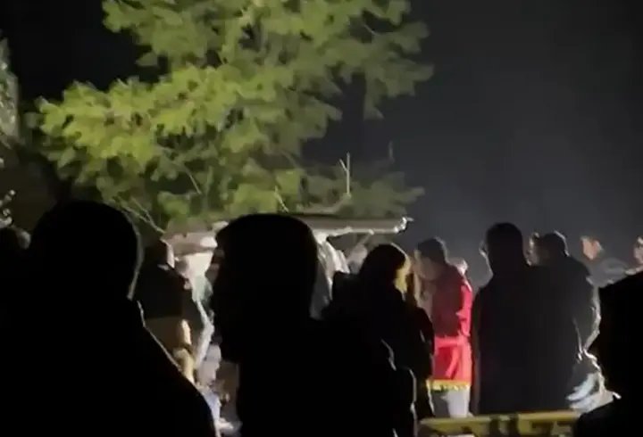 Mezarlıkta park halindeki otomobilde iki gencin cansız bedeni bulundu