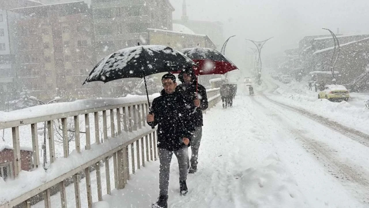 Tekirdağ'da eğitime kar engeli, motosiklet ve skuterlera yasak