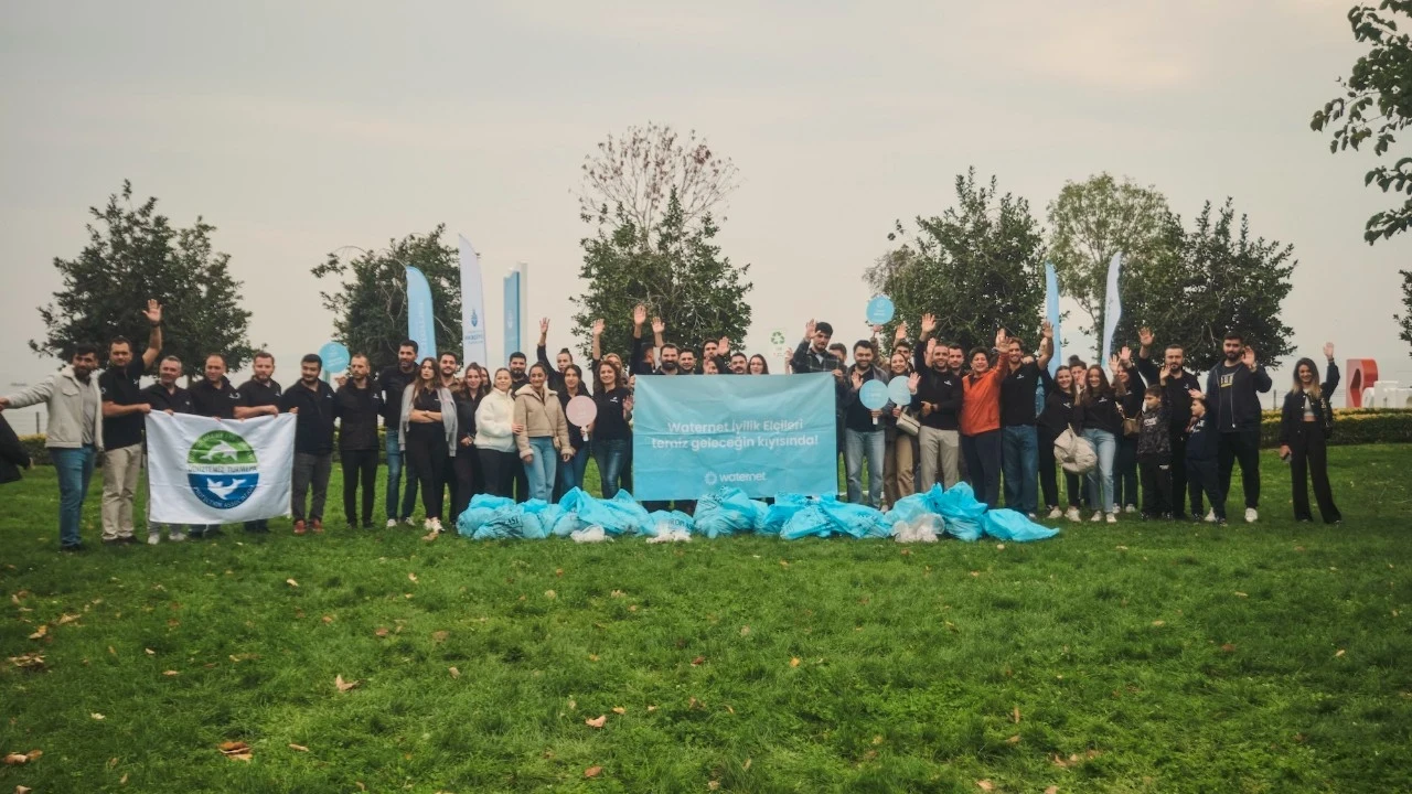 Waternet İyilik Elçileri Caddebostan’dan 3300 izmarit, 66 kg atık temizledi