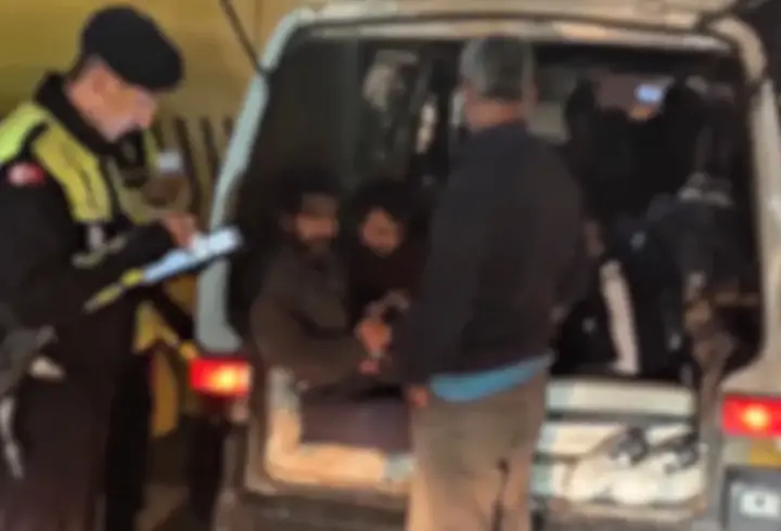 Ülke genelindeki denetimlerde 687 düzensiz göçmen yakalandı