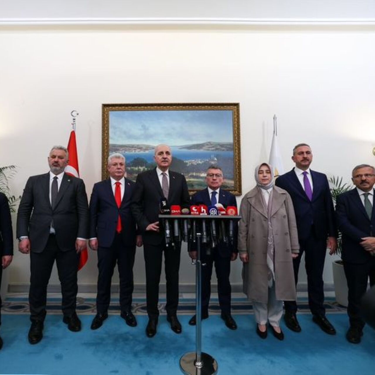 TBMM Başkanı Kurtulmuş, AK Parti Grubunu ziyaret etti