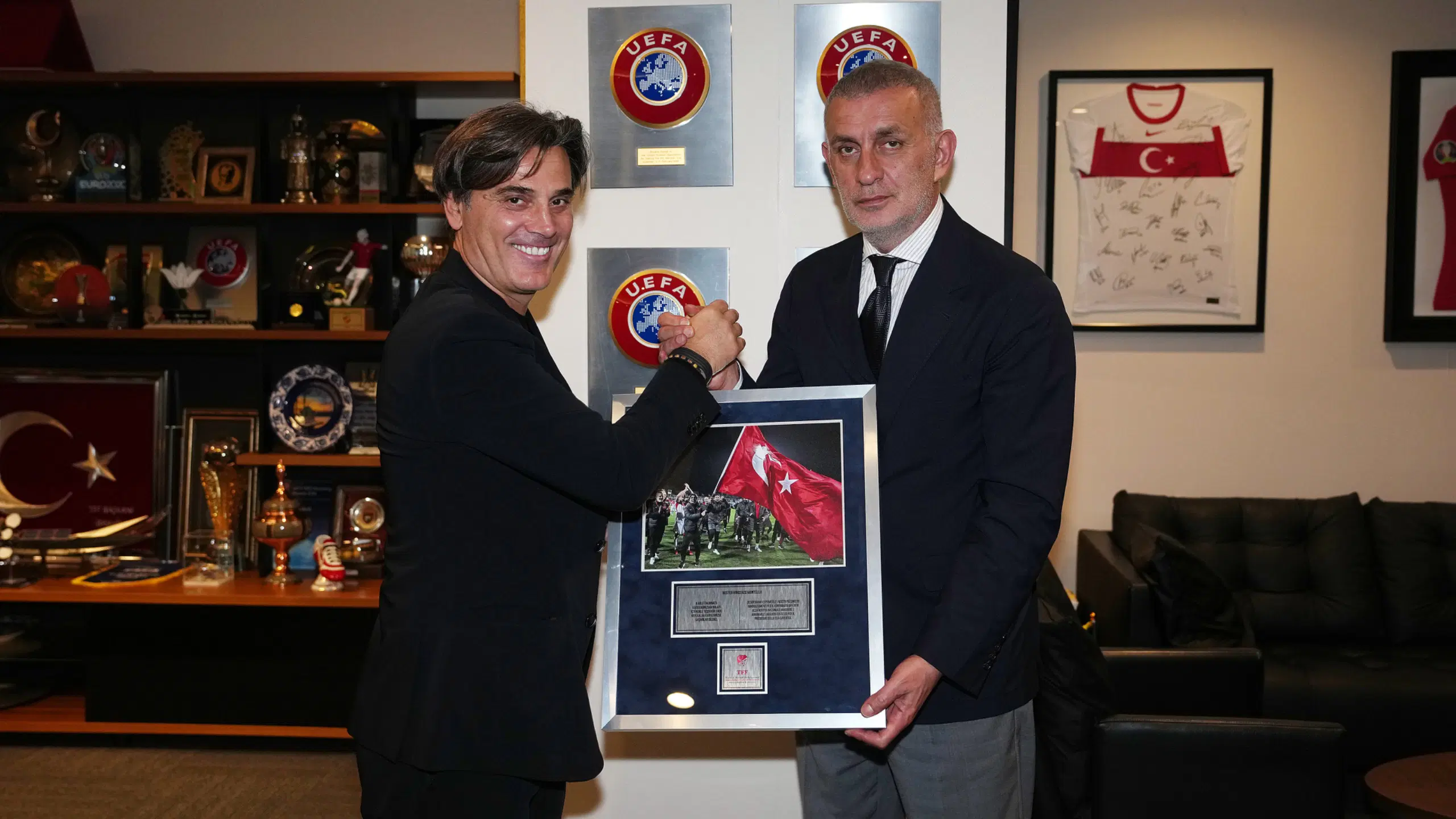 TFF Başkanı Hacıosmanoğlu, Montella ile bir araya gelerek vedalaştı