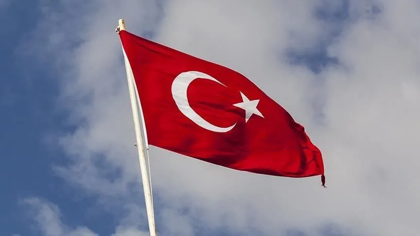 Sınır hattında terör örgütü YPG/SDG yandaşlarının Türk bayrağına saldırısına tepkiler