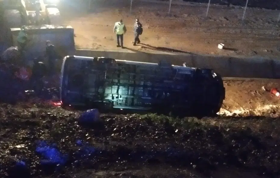 İşçi servisi uçuruma yuvarlandı. 1'i ağır, 13 yaralı