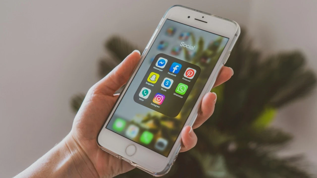 Sosyal medya erişim sorunu bitti mi? Instagram, Twitter, WhatsApp açıldı mı? İşte platformlardaki son kesintiler...