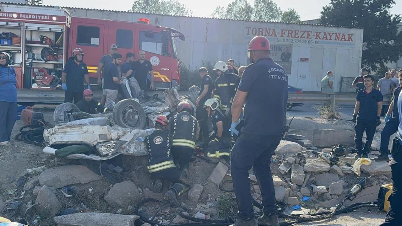 Kocaeli'de feci kaza: Ölü ve yaralılar var