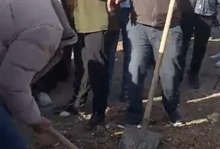 Siirt’te, ses geldiği iddiası üzerine dün gömülen kişinin mezarı açıldı