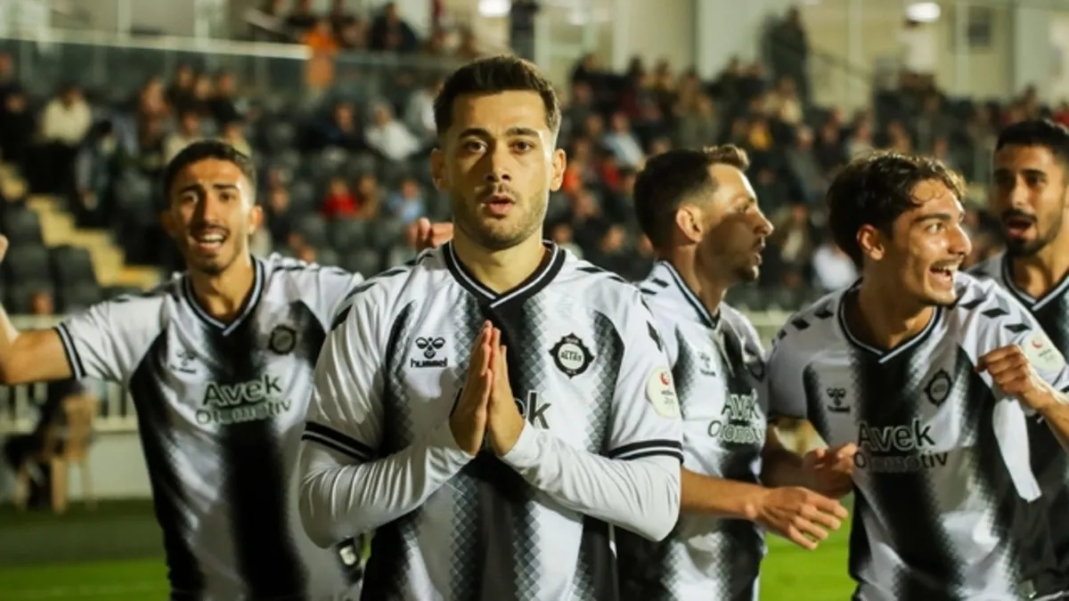 Altay lider olan Karşıyaka'yı yenerek evinde ilk kez kazanmanın peşinde!