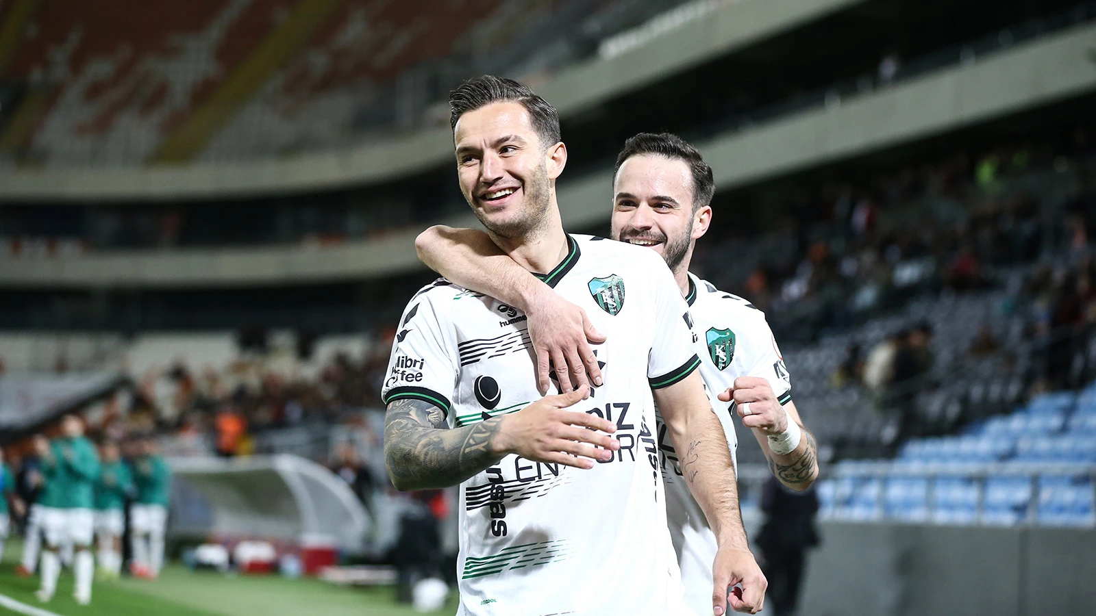 Kocaelispor, adım adım Süper Lig'e koşuyor