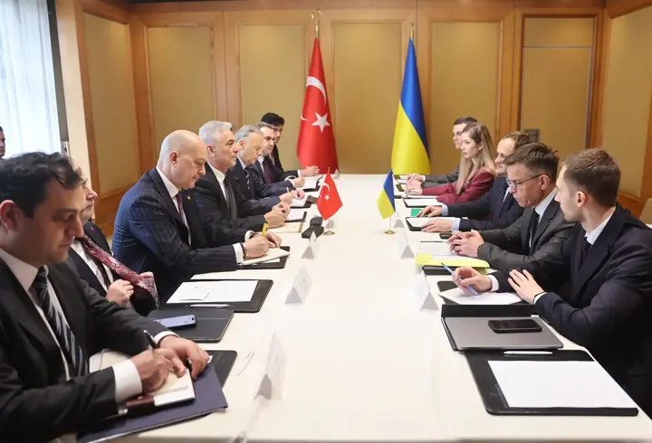 Ticaret Bakanı Bolat, Ukrayna'nın başkenti Kiev''de temaslarına başladı
