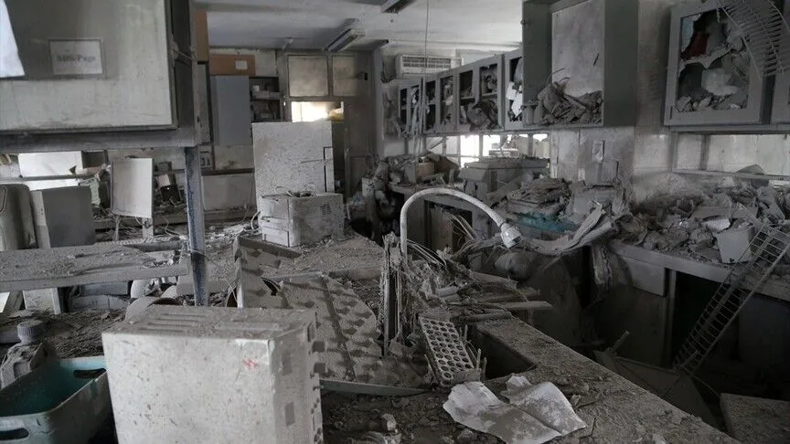 AA ekibi, ABD ve İsrail’in üç kez hedef aldığı İran Pasteur Enstitüsü’ndeki hasarı görüntüledi