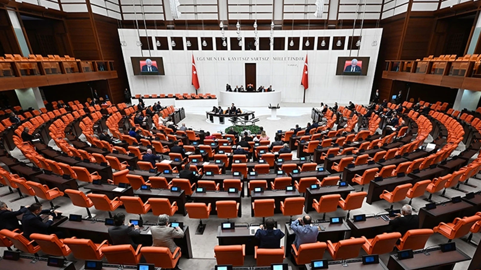 Terörsüz Türkiye sürecinde kritik gün! Komisyon isim aranıyor